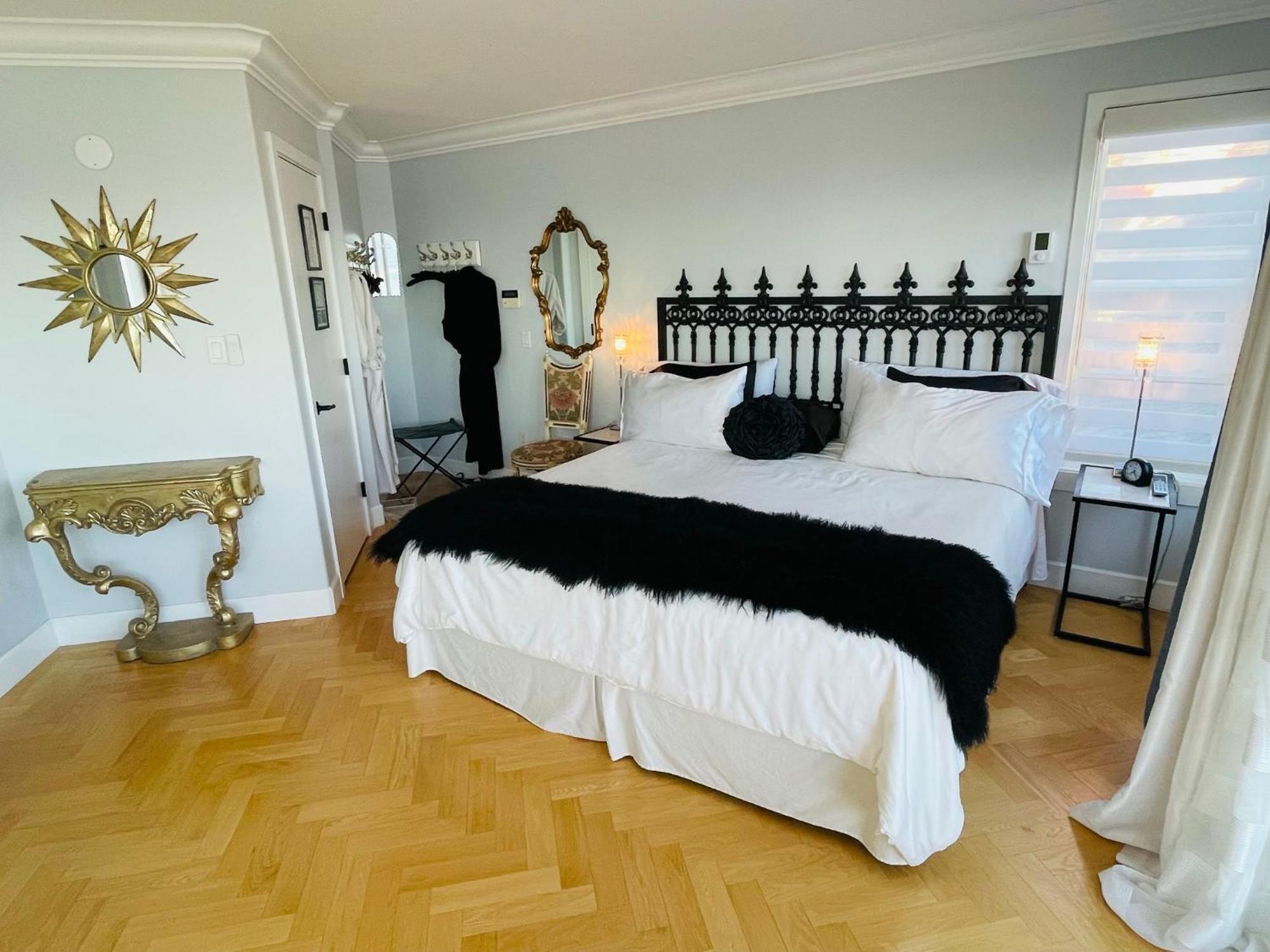 Donna'S Bed & Breakfast ไวท์ร็อค ภายนอก รูปภาพ